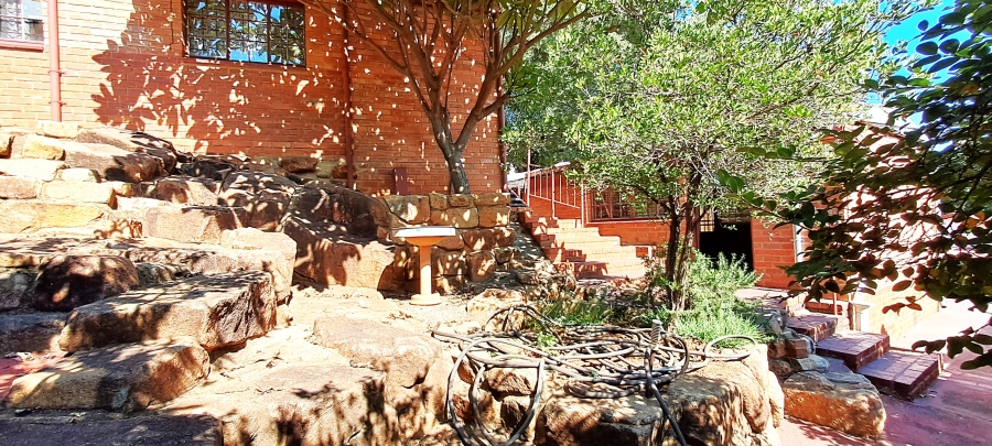 5 Bedroom Property for Sale in Elandsrand North West